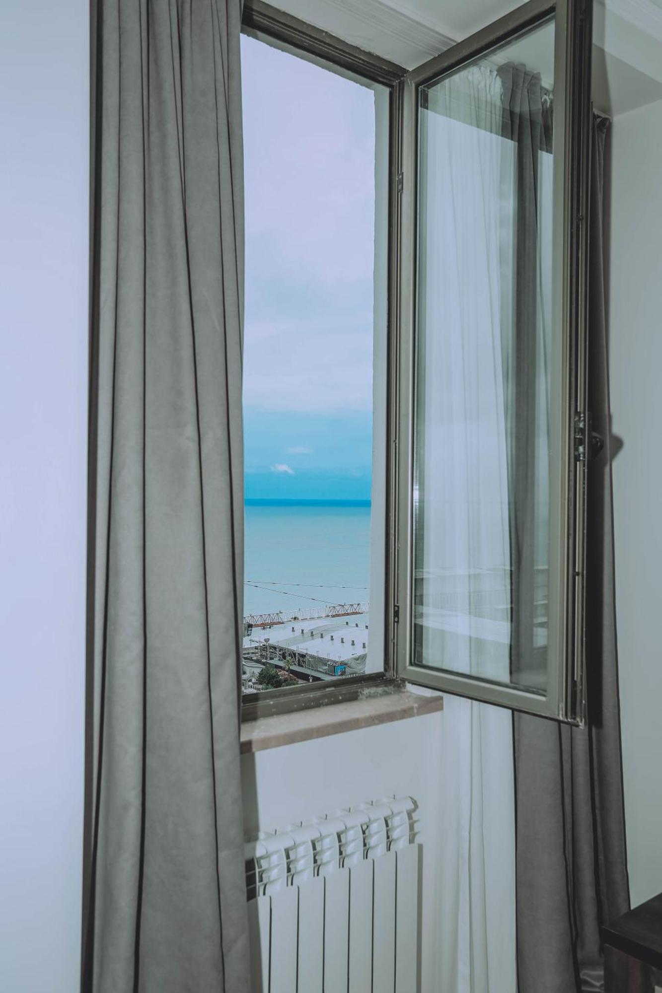 Royal Medis Hotel Μπατούμι Εξωτερικό φωτογραφία